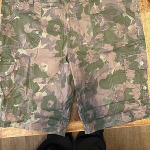 Sonoma Camouflage Cargo Shorts - Green/Brown